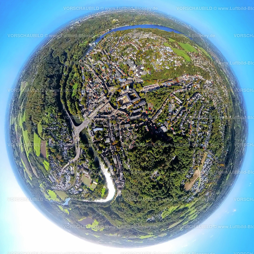 Essen221006_03Werden_Ruhr_Folkwangschule | Luftbild, Fluss Ruhr durch Essen Werden, Brehminsel und Gustav-Heinemann-Brücke, Baldeneysee Stauwehr, Fisheye Aufnahme, Fischaugen Aufnahme, 360 Grad Aufnahme, Werden, Essen, Ruhrgebiet, Nordrhein-Westfalen, Deutschland