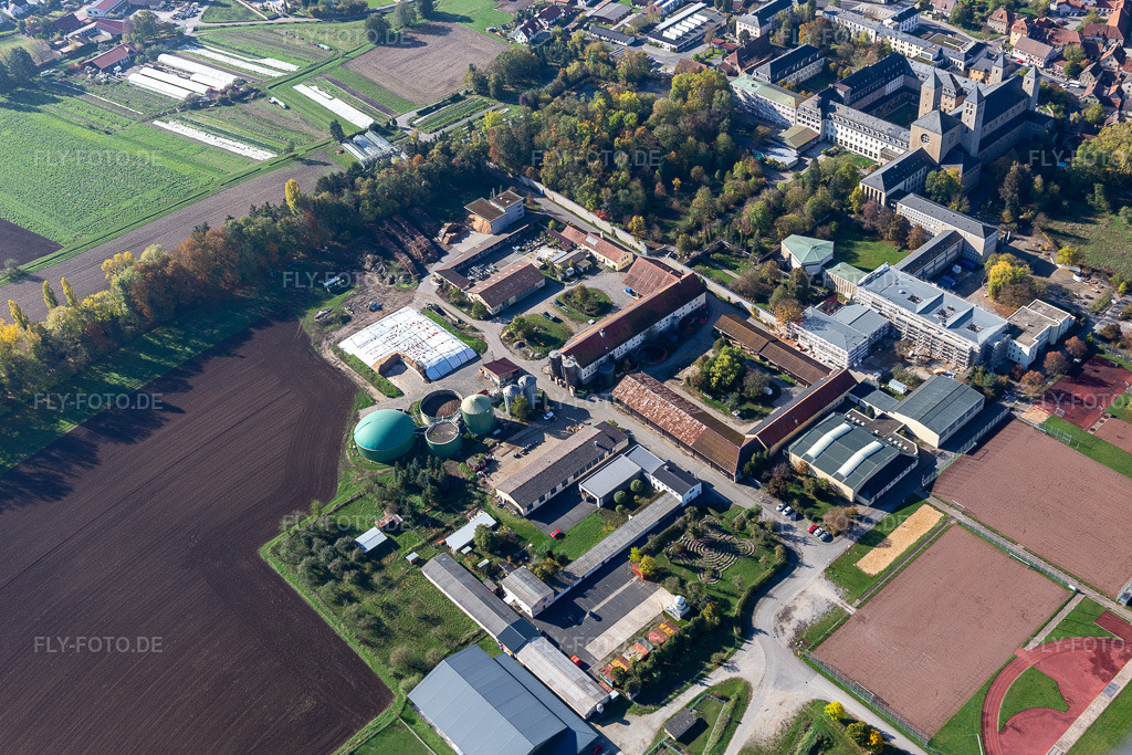 Luftbild: Abtei Münsterschwarzach im Ortsteil Stadtschwarzach in Schwarzach im Bundesland Bayern in Deutschland. Foto: IMG_119591.jpg vom 26.10.2019 durch Werner Riehm/FLY-FOTO.de