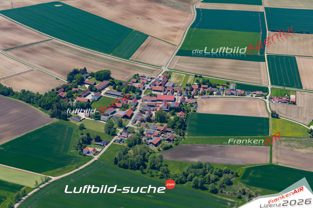 Die Luftaufnahme haimbuch - Mötzing wurde 2021 mittels Flugzeug (keine Drohne) erstellt. Hohe Auflösung -für große Poster und Wandbilder geeignet!