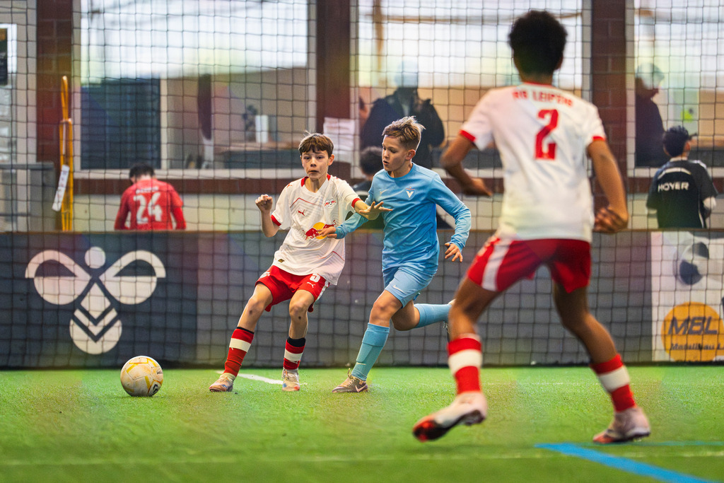 _BLR9017 | Professionelle Fußball- und Sportfotografie. Spielbilder online ansehen und kaufen – Einzelbilder oder komplette Galerien in hoher Qualität. - Realisiert mit Pictrs.com