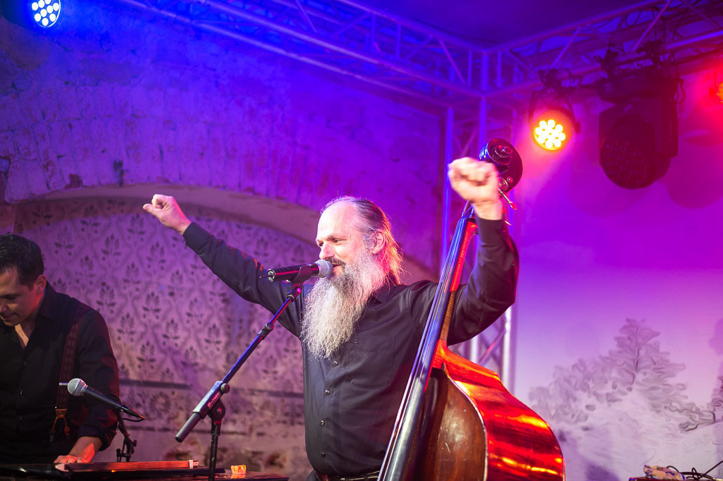 Tango meets Cuba | Tango meets Cuba mit den Klazz Brothers & Cuba Percussion im Forte Belvedere Leisnig zum Festival Hallo Leisnig 2022. - Realisiert mit Pictrs.com