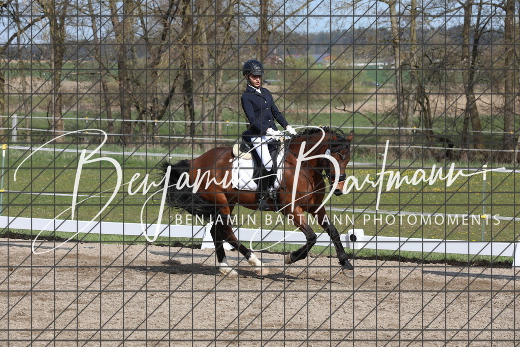 AZ2A3024 | Benjamin Bartmann Photomoments