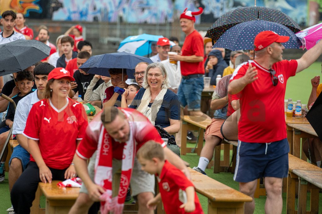 82_Public Viewing Reinach - Achtelfinale Schweiz -Italien EM 2024_kunzmedia.ch | OnlineShop für Bilder kunzmedia.ch