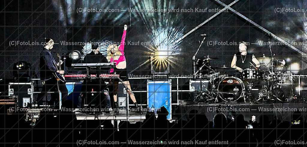 ALP8748_NASCHENWENG_Hollenstein | (C)FotoLois.com, Alois Spandl, Melissa NASCHENWENG auf BERGBAUERNTOUR beim KÖNIGSBERG OPEN AIR in Hollenstein, Sa 2. September 2023.