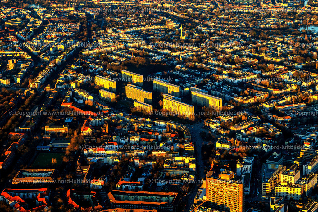 Hamburg_Eimsbüttel_Grindelhochhäuser_ELS_6887180225 | HAMBURG 18.02.2025 Hochhäuser im Wohngebiet einer industriell gefertigten Plattenbau- Siedlung mit dem "Bezirksamt Eimsbüttel" am Grindelberg im Ortsteil Harvestehude in Hamburg, Deutschland. Weiterführende Informationen bei: Bezirksamt Eimsbüttel. // Skyscrapers in the residential area of industrially manufactured settlement with dem "Bezirksont Eimsbuettel" on Grindelberg in the district Harvestehude in Hamburg, Germany. Further information at: Bezirksamt Eimsbuettel. Foto: Martin Elsen