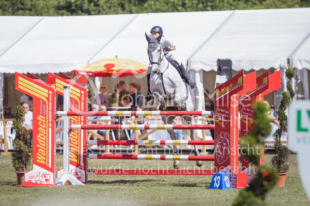 220717_LC_GroßerPreis-929 | Deine schönsten Turniermomente als professionelle Fotos! Entdecke hochwertige Pferdesport-Fotografie im Online-Shop. Jetzt Fotos finden & bestellen!