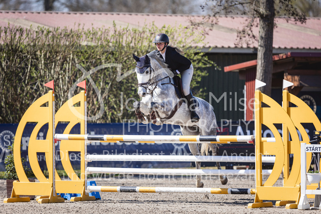 250408_Mühlen_SprPf-L-380 | Deine schönsten Turniermomente als professionelle Fotos! Entdecke hochwertige Pferdesport-Fotografie im Online-Shop. Jetzt Fotos finden & bestellen!