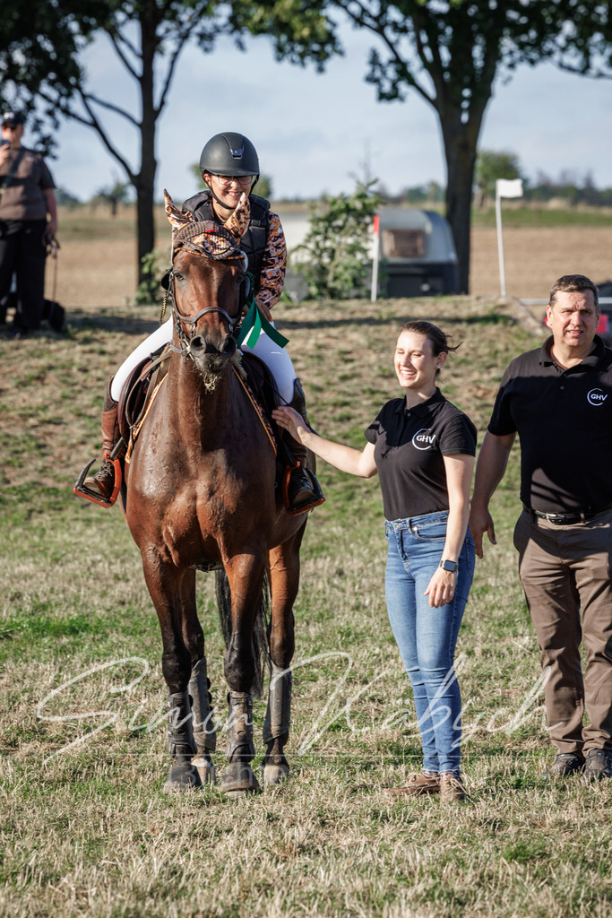 20260905-_3LI1006 | Tierfotografie Pferde, Hunde, Katzen, Haustiere.
Turnierfotografie Reitturniere, Reiten, Springreiten, Dressur in Hanau, dem Main-Kinzig-Kreis und dem Rhein-Main- Gebiet um Frankfurt