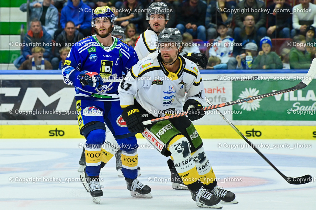 EC IDM Wärmepumpen VSV vs. HC Pustertal 8.10.2023 | #9 RAUCHENWALD Alexander EC VSV, #67 FRYCKLUND Mikael HC Pustertal, EC IDM Wärmepumpen VSV vs. HC Pustertal 8.10.2023, EC IDM Wärmepumpen VSV vs. HC Pustertal am 08.10.2023 in Villach (Stadthalle Villach), Austria, (Photo by Bernd Stefan)