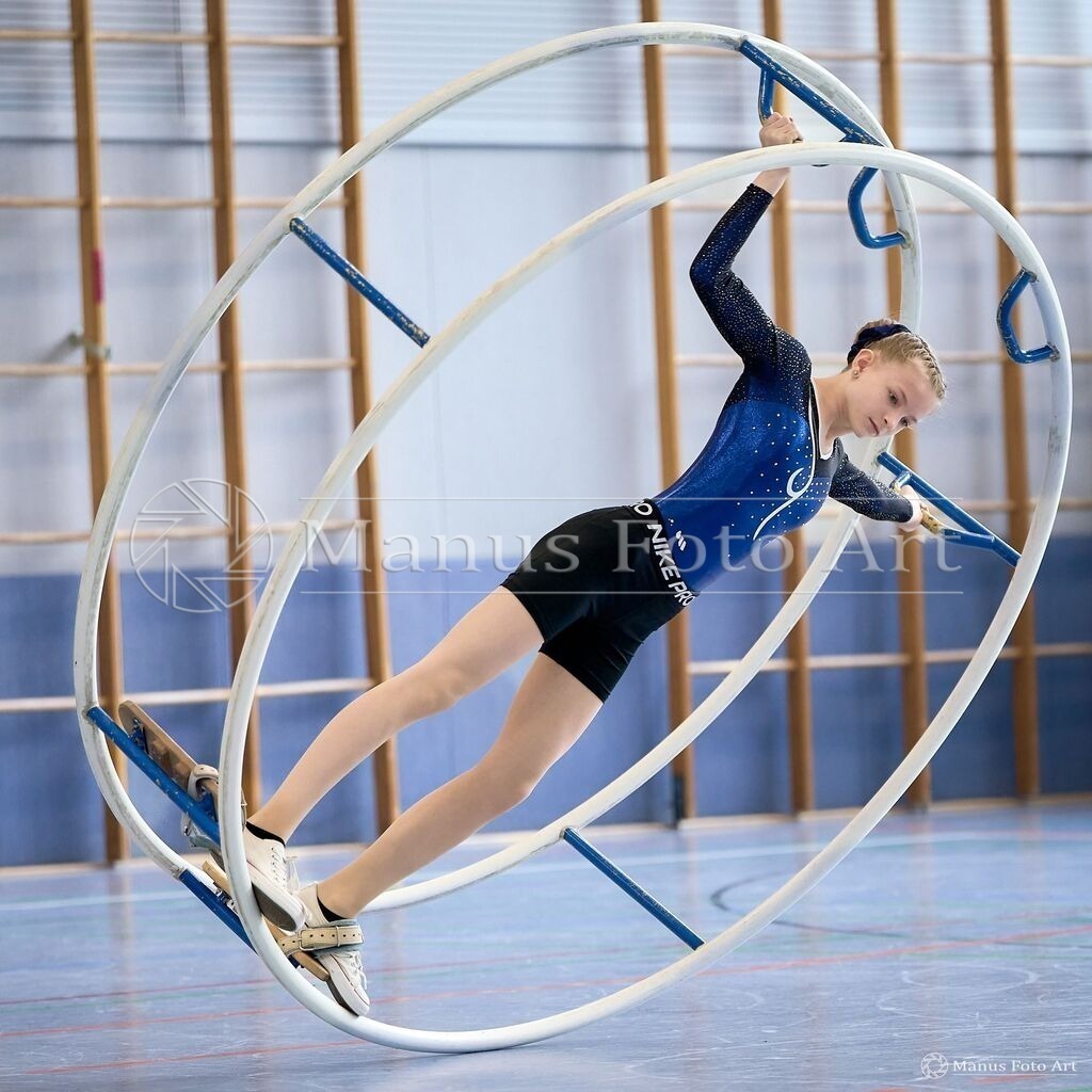 2024-06-21-B-DSC01363 | Professionelle Sportfotografie in Hamburg, Schleswig-Holstein und Niedersachsen – spezialisiert auf Rhönrad, Geräteturnen, Leistungsturnen und rhythmische Sportgymnastik. Bundesweite Begleitung von Rhönrad-Events. Jetzt Sport-Fotos - Realisiert mit Pictrs.com