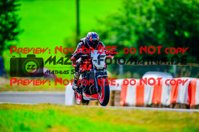 MaZZes_FotoMatrix_240726_6007705_4078 | TWIN