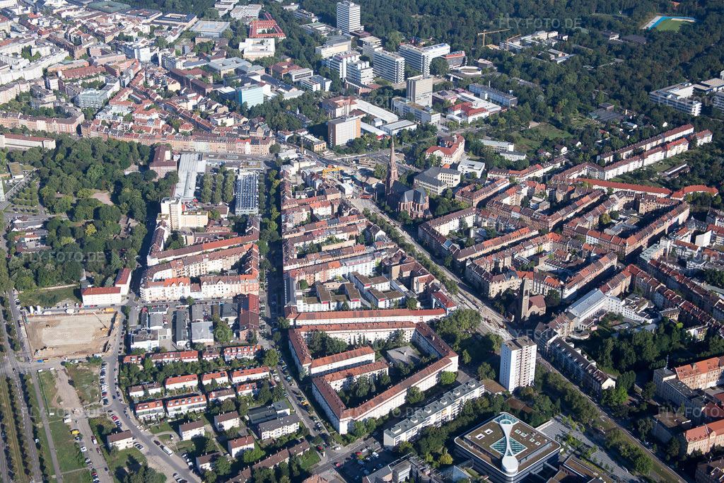 Luftbild: Gottesauer Straße im Ortsteil Oststadt in Karlsruhe im Bundesland Baden-Württemberg in Deutschland. Foto: IMG_093028.jpg vom 13.08.2016 durch Werner Riehm/FLY-FOTO.de