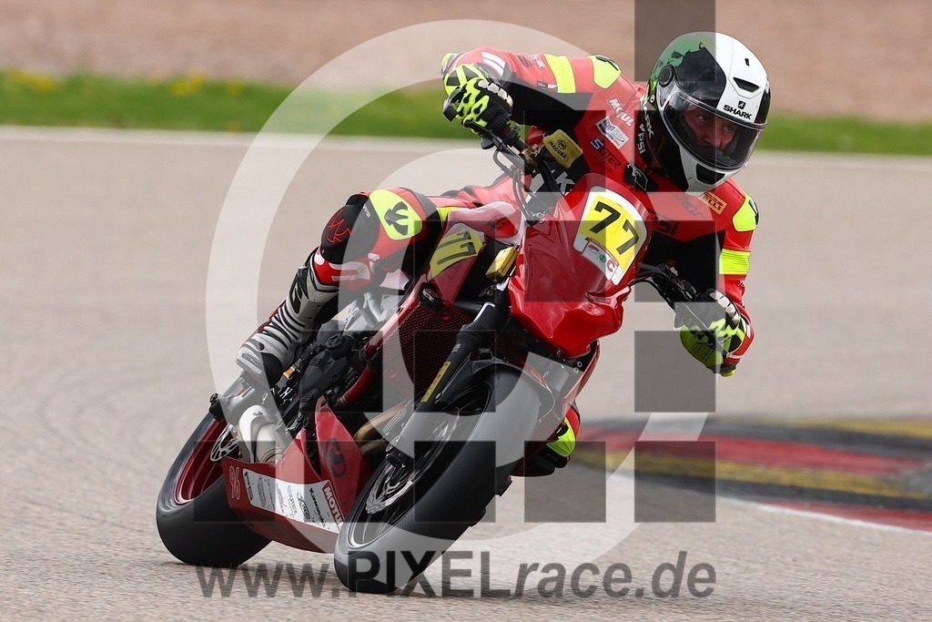 0077-20250422_02861 | Schöne Erinnerungen an spannende Momente - das festzuhalten ist unser Job. PIXELrace.de ist seit 2003 auf den Rennstrecken Europas unterwegs um die Action draußen beim Fahren und die wunderbare Stimmung imm Fahrerlager für euch einzufangen.