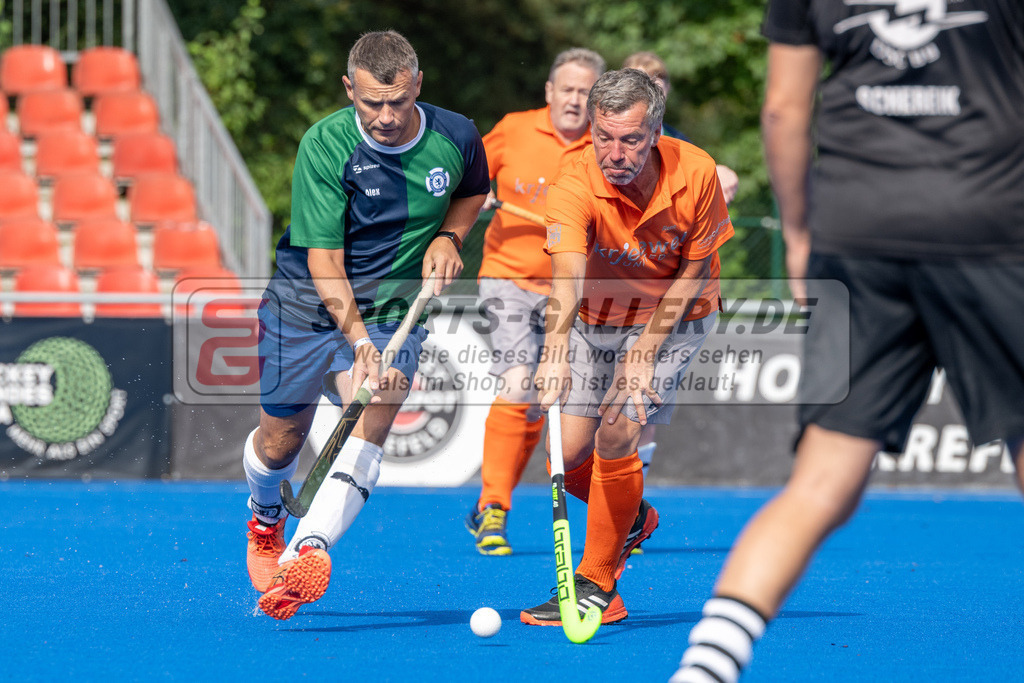 SFE_20240818_0027 | Krefeld, Deutschland, 18.08.2024:  European Cup for Recreational Hockey Players im KTHC Stadion Rot-Weiss Köln Tennis and Hockey Club am 18.08.2024 in Krefeld, Deutschland. (Foto von Stephan Fehrmann)Krefeld, Germany, 18.08.2024: European Cup for Recreational Hockey Players in KTHC Stadion Rot-Weiss Köln Tennis and Hockey Club at 18.08.2024 in Krefeld, Deutschland. (Foto from Stephan Fehrmann)