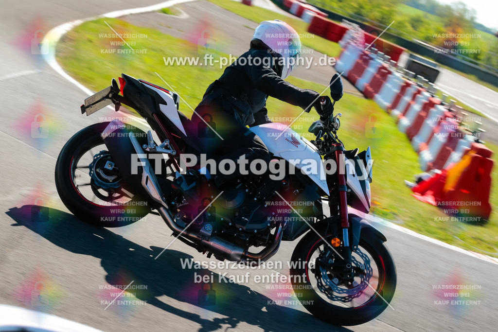 Moto-TeamOBK-21403 | Hier findet Ihr Bilder von Touristenfahrten auf der Nürburgring Nordschleife oder von anderen Veranstaltungen die ich besucht habe. Viel Spass beim Durch Schauen 