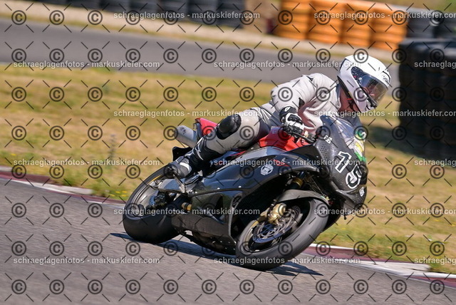 26bt05-1263 | markuskiefer.com - Realisiert mit Pictrs.com