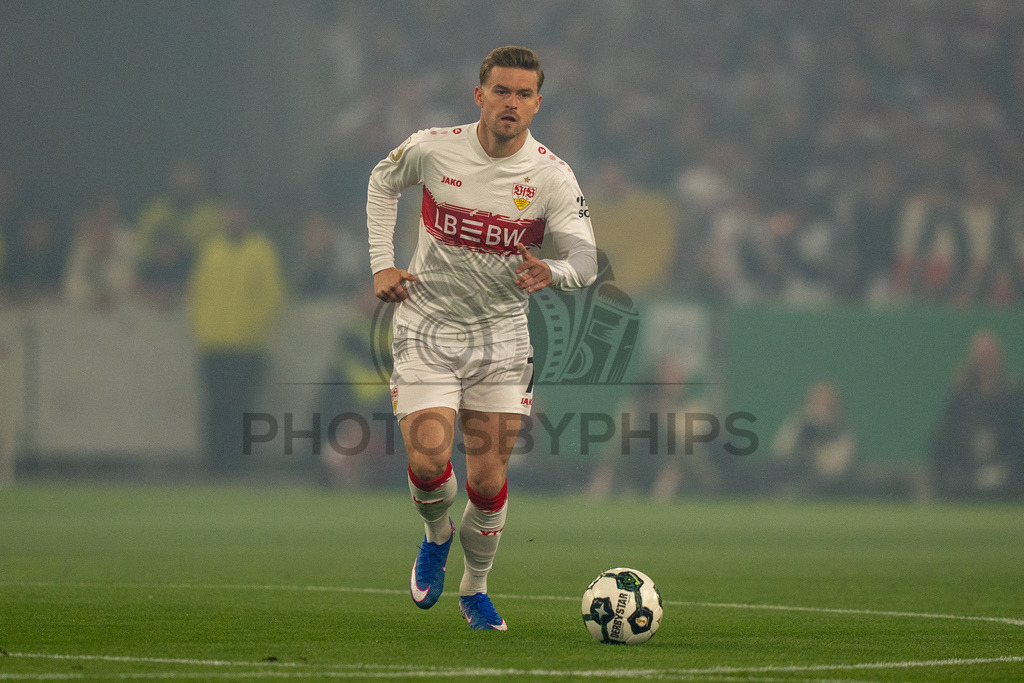 VfB Stuttgart vs. SC Freiburg, Fussball, DFB-Pokal, Halbfinale, 23.04.2026 | Maximilian Mittelstaedt (VfB Stuttgart, #07),VfB Stuttgart vs. SC Freiburg, Fussball, DFB-Pokal, Halbfinale, 23.04.2026DFB regulations prohibit any use of photographs as image sequences and/or quasi-video