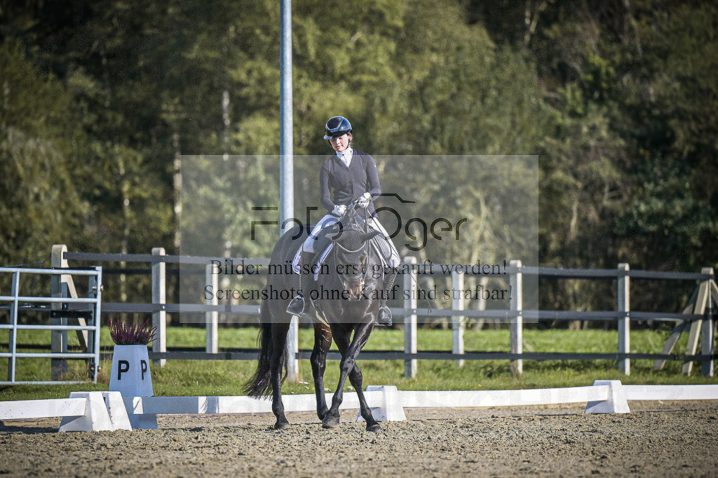 DOS_B854 | Entdecke hochwertige Reitturnierfotos von Foto Oger. Professionell, emotional und authentisch – jetzt Lieblingsmomente im Shop bestellen.Deutschlandweite Turnierfotografie. - Realisiert mit Pictrs.com