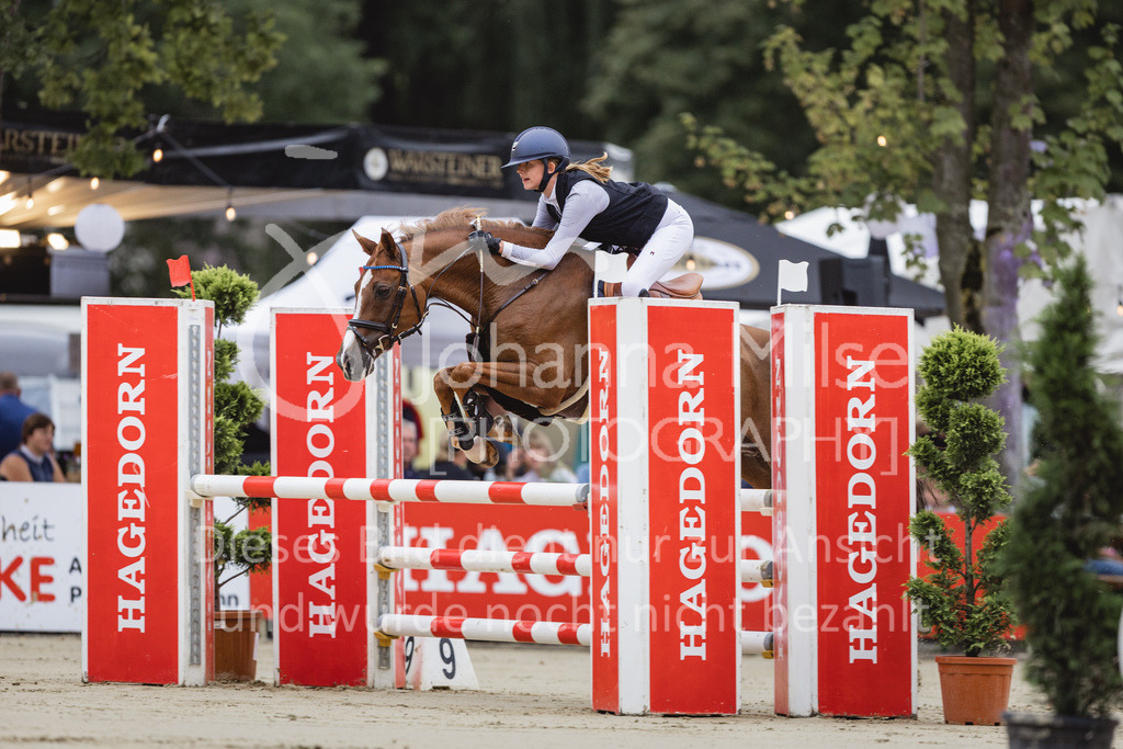 230824_Delbrueck_PonyTrophy-296 | Deine schönsten Turniermomente als professionelle Fotos! Entdecke hochwertige Pferdesport-Fotografie im Online-Shop. Jetzt Fotos finden & bestellen!