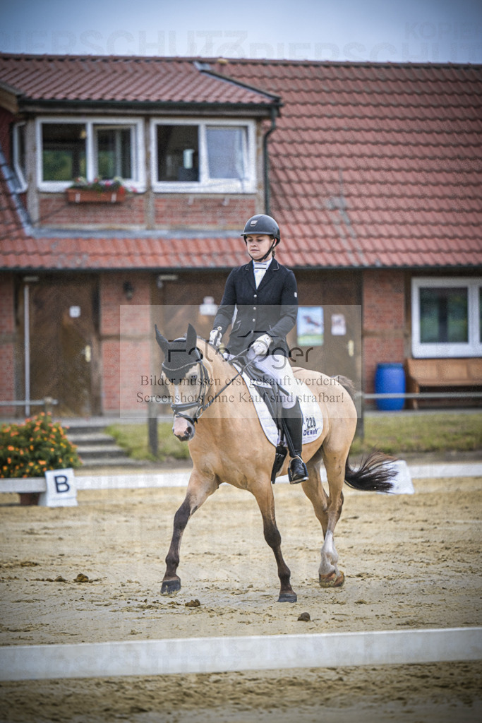 DOS_2870 | Entdecke hochwertige Reitturnierfotos von Foto Oger. Professionell, emotional und authentisch – jetzt Lieblingsmomente im Shop bestellen.Deutschlandweite Turnierfotografie. - Realisiert mit Pictrs.com
