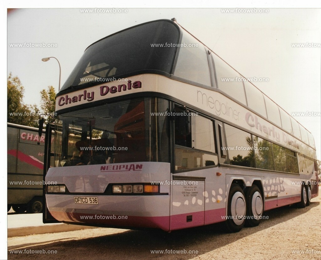 Charly Denia Reisebusse (19) | Charly Denia Reisebus - Realisiert mit Pictrs.com