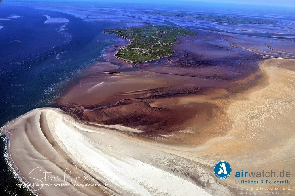 Halligen-Inseln-Weltnaturerbe-Wattenmeer-Mai-23-airwatch-wagner-240A3019 | Entdecken Sie atemberaubende Luftbilder und Fotografien auf airwatch.de - Tauchen Sie ein in eine Welt voller faszinierender Aufnahmen aus der Vogelperspektive.