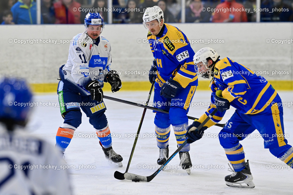 1. EHC Althofen vs. ESC Sparkasse Steindorf  | #11 Kalan Luka ESC Steindorf, #18 Isopp Maximilian Oliver EHC Althofen, #47 Rainer Michael EHC Althofen, 1. EHC Althofen vs. ESC Sparkasse Steindorf , 1. EHC Althofen vs. ESC Sparkasse Steindorf  am 08.03.2026 in Althofen (Stadthalle Althofen), Austria, (Photo by Bernd Stefan)