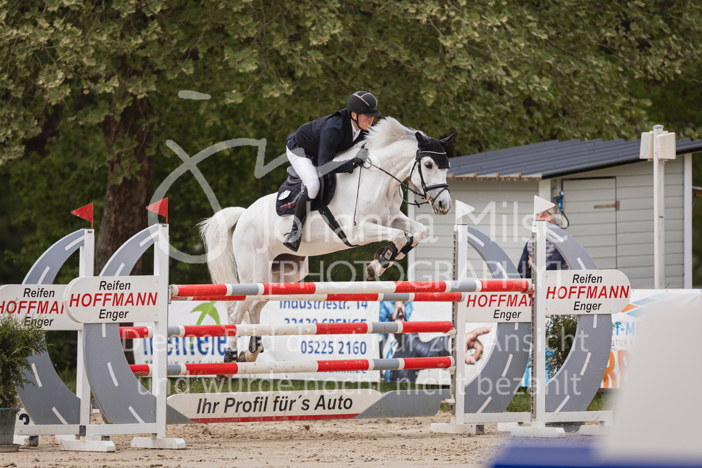 250504_SpengeW_M2-Spr-482 | Deine schönsten Turniermomente als professionelle Fotos! Entdecke hochwertige Pferdesport-Fotografie im Online-Shop. Jetzt Fotos finden & bestellen!