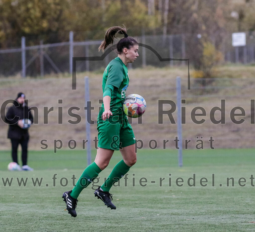 2023-11-19_070_FC_Langengeisling_gegen_FC_Forstern_II | Erding, Deutschland, 19.11.2023:
Fußball, Bezirksoberliga 2023 / 2024, 12. Spieltag, FC Langengeisling gegen FC Forstern II, Endergebnis: 3:0

Sofia Baumgartner (FC Forstern, #2)

Foto: Christian Riedel / fotografie-riedel.net