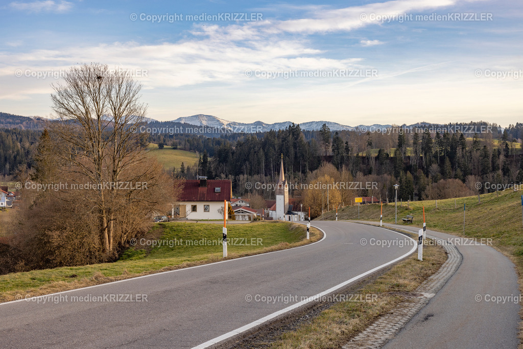 _J3A0201 | medienkrizzler - Realisiert mit Pictrs.com