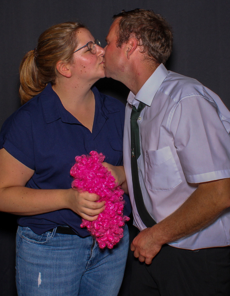 top-top.de-250628-092 | Foto, Video, Fotografie, Videografie, Fotobox, DJ, Discjockey, Musik, Musikbox, Veranstaltung, Photobooth, Amazon, Ebay, Buchtipp, Bestseller, Autor, Verlag, Buch, Wesel, Hamminkeln, NRW, Dinslaken, Rees, Drohne, Hochzeit, Party, Fotobox, Wesel, Fotograf