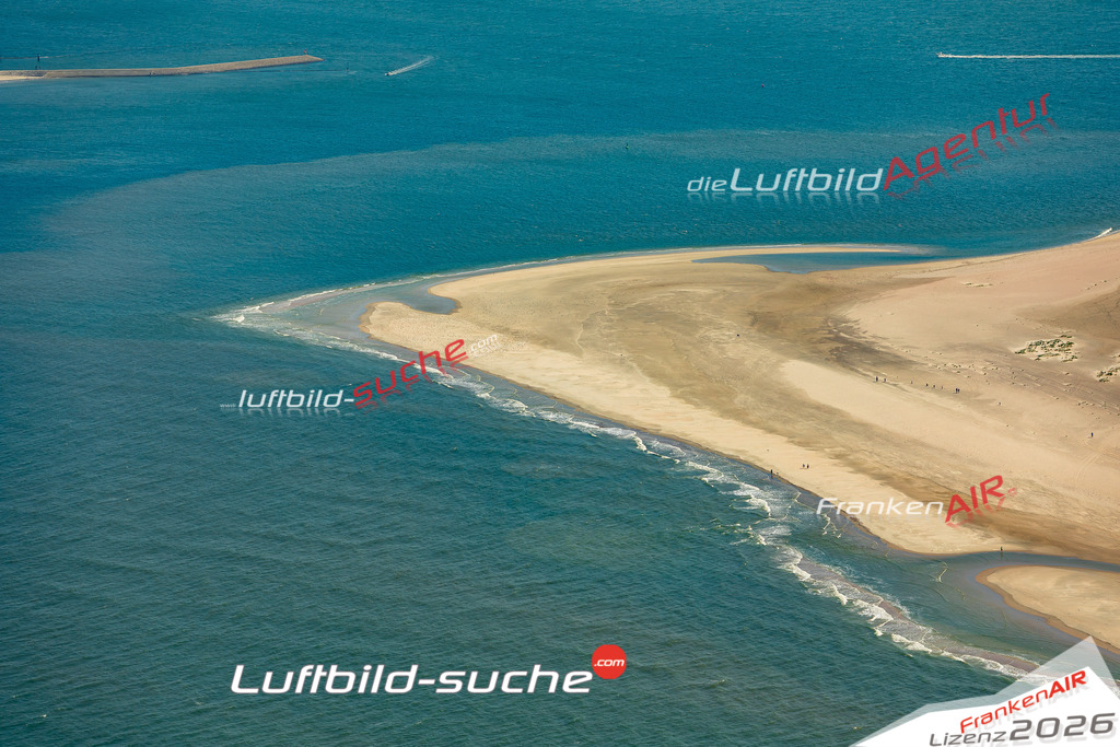 Schrägluftbild  Ostende  Norderney - Das Luftbild wurde 2025 vom UL-Flugzeug heraus erstellt (ohne Drohne- keine Drohnenaufnahme ) - Hochauflösende Luftaufnahme -Nicht vergleichbar mit Google Maps oder Satelittenbilder- Die Geschenkidee !Mit Lizenz und Bildrechte bestellbar