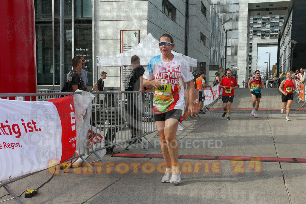 250920_1538_EX1_0292 | Sportfotografie im Rhein-Sieg Kreis, Köln, Bonn, NRW, Rheinland Pfalz, Hessen, etc. Unser Tätigkeitsfeld umfasst den Laufsport vom Volkslauf über den Marathon, Duathlon, Triathon bis zum Ultralauf wie Kölnpfad Ultra oder Schindertrail.