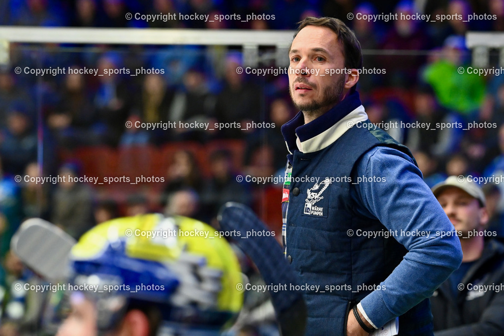 EC IDM WÄRMEPUMPEN VSV vs. Steinbach Black Wings Linz | Marco Pewal Assistant Coach EC VSV, EC IDM WÄRMEPUMPEN VSV vs. Steinbach Black Wings Linz, EC IDM WÄRMEPUMPEN VSV vs. Steinbach Black Wings Linz am 28.11.2025 in Villach (Stadthalle Villach), Austria, (Photo by Bernd Stefan)