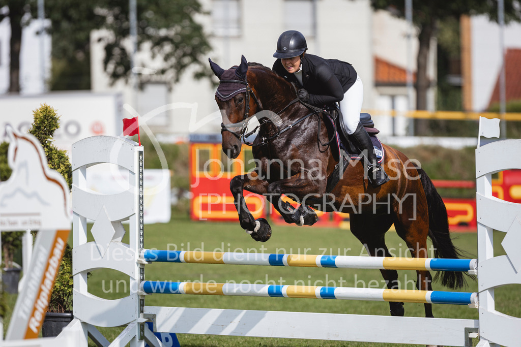 240719_LC_SprPf-A1-105 | Deine schönsten Turniermomente als professionelle Fotos! Entdecke hochwertige Pferdesport-Fotografie im Online-Shop. Jetzt Fotos finden & bestellen!