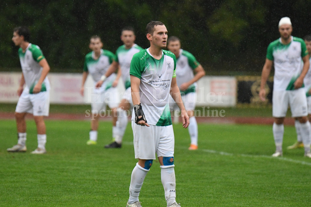 SpVgg GW Deggendorf : TSV Mauth | Torschütze zum 2:1  Siegtreffer Matthias Schaefer (SpVgg GW Deggendorf #18) - Realisiert mit Pictrs.com