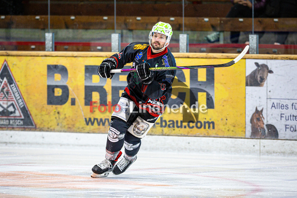 MINERS Meet&amp;Greet Showtraining | MINERS Meet & Greet 2025, MINERS Meet&amp;Greet Showtraining, 20250906,, 2025-09-06 in Peißenberg  (Eishalle Peißenberg), Marius KLEIN, Copyright: WolfgangxLindner www.foto-lindner.de
