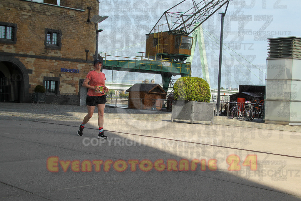 250920_1358_EV4_6910 | Sportfotografie im Rhein-Sieg Kreis, Köln, Bonn, NRW, Rheinland Pfalz, Hessen, etc. Unser Tätigkeitsfeld umfasst den Laufsport vom Volkslauf über den Marathon, Duathlon, Triathon bis zum Ultralauf wie Kölnpfad Ultra oder Schindertrail.