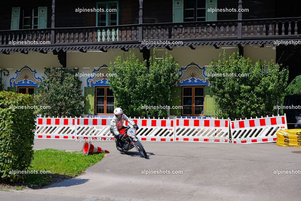 P1014805 | Erleben Sie atemberaubende, hochqualitative Fotos Ihrer Fahrt entlang der malerischen Alpenstraßen. Besuchen Sie alpineshots.com, um professionelle Aufnahmen Ihrer unvergesslichen Reise zu finden und zu kaufen - Realisiert mit Pictrs.com