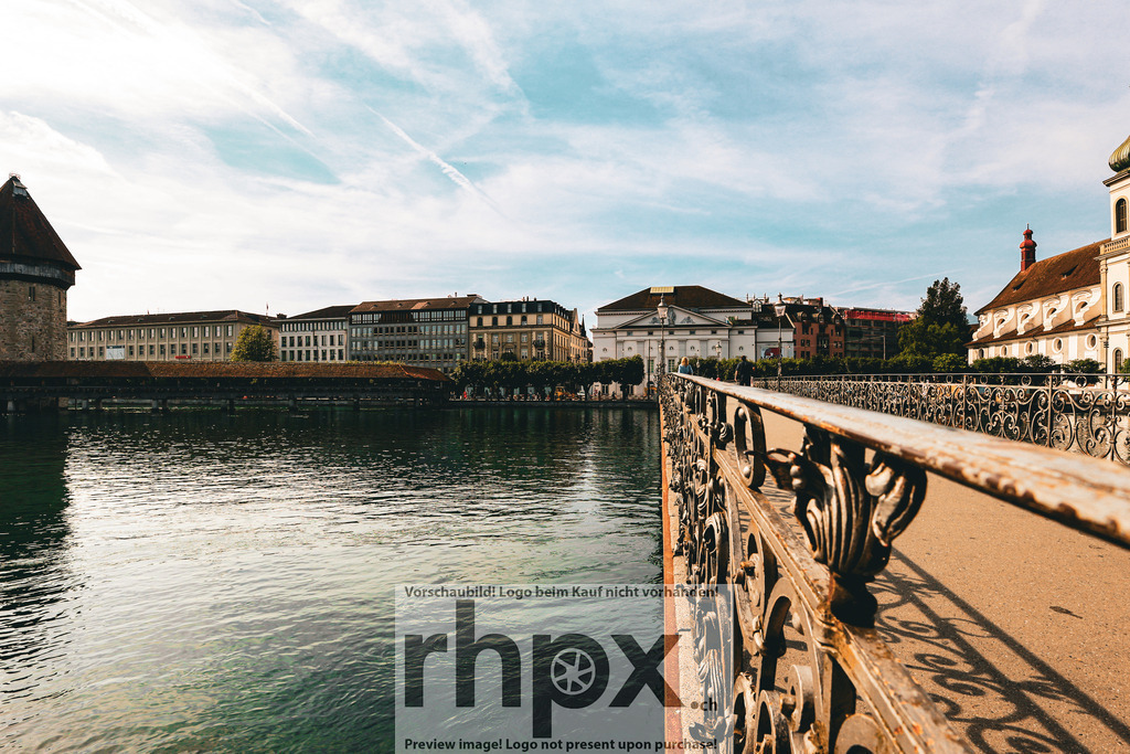 IMG_3758 | Stimmungsvolle Fotokunst aus Luzern. Erlebe den Pilatus, den See und die Stadt Luzern in exklusiven Aufnahmen in der Fotogalerie & Shop. - Realisiert mit Pictrs.com