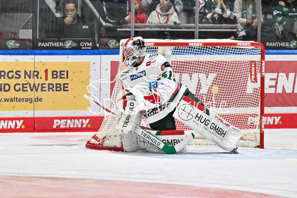 Augsburger Panther - Steinback Black Wings Linz | Im Bild Peyton JONES (Augsburger Panther 41) Einzelfoto / Freisteller / Testspiel: Augsburger Panther - Steinback Black Wings Linz; Curt Frenzel Stadion am 05.09.2025