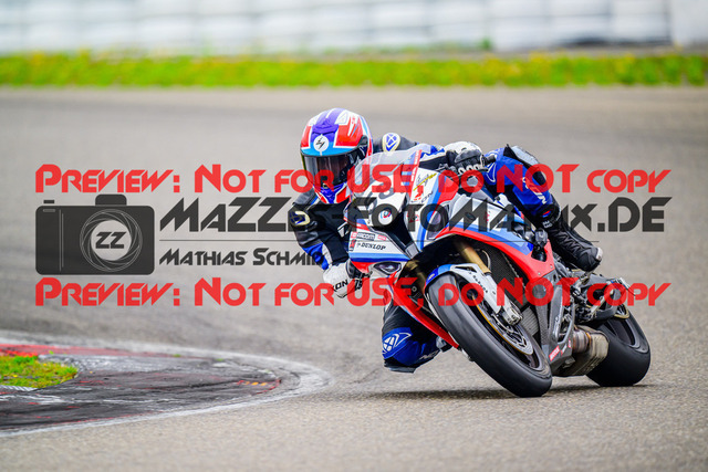 MaZZes_FotoMatrix_240804_6007705_4001 | Fotograf Mathias Schmid
Sportfotograf,
Eventfotograf,
Hochzeitsfotograf,
Portraitfotograf