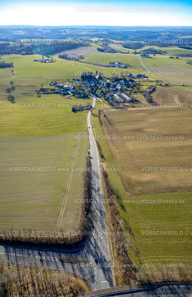 Breckerfeld250303068 | Luftbild, Landesstraße L699 mit Blick zum Ortsteil Altenbreckerfeld mit Fernsicht und Hügellandschaft, Wisen und Felder, Altenbreckerfeld, Breckerfeld, Ruhrgebiet, Nordrhein-Westfalen, Deutschland
