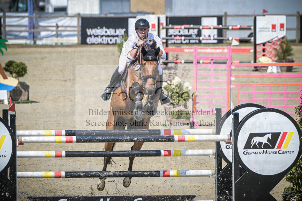DOS_2114 | Entdecke hochwertige Reitturnierfotos von Foto Oger. Professionell, emotional und authentisch – jetzt Lieblingsmomente im Shop bestellen.Deutschlandweite Turnierfotografie. - Realisiert mit Pictrs.com
