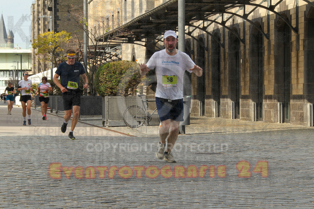 250920_1527_EV4_8849 | Sportfotografie im Rhein-Sieg Kreis, Köln, Bonn, NRW, Rheinland Pfalz, Hessen, etc. Unser Tätigkeitsfeld umfasst den Laufsport vom Volkslauf über den Marathon, Duathlon, Triathon bis zum Ultralauf wie Kölnpfad Ultra oder Schindertrail.