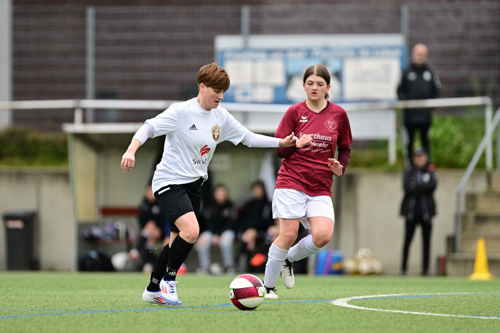 Fußball I Frauen I Saison 2024-2025 I FBZL Ost I 20. Spieltag I Harburger TB - SC Eilbek II | Der Sportfotograf. - Realisiert mit Pictrs.com