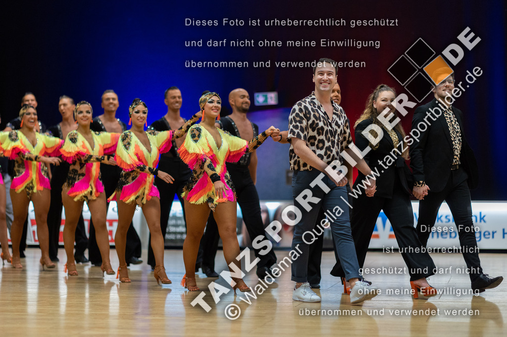 20230115-00051 | Hier finden Sie Tanz Bilder vom Latein und Standard Formationen tanzen. Sportbilder vom Tanzsport. Schöne Fotos und von Weltmeisterschaft, Europameisterschaft, Bundesliga, Regionalliga, Oberliga und Landesliga sowie von GOC Stuttgart, DanceComp, WM Bremen