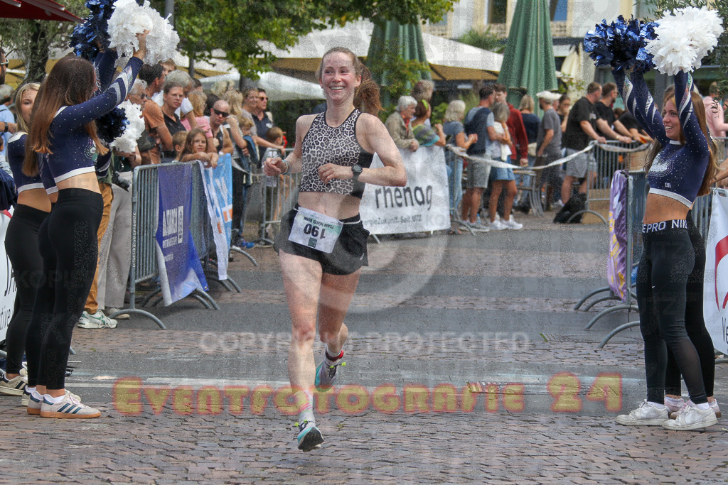 250824_1252_EV4_9586 | Sportfotografie im Rhein-Sieg Kreis, Köln, Bonn, NRW, Rheinland Pfalz, Hessen, etc. Unser Tätigkeitsfeld umfasst den Laufsport vom Volkslauf über den Marathon, Duathlon, Triathon bis zum Ultralauf wie Kölnpfad Ultra oder Schindertrail.