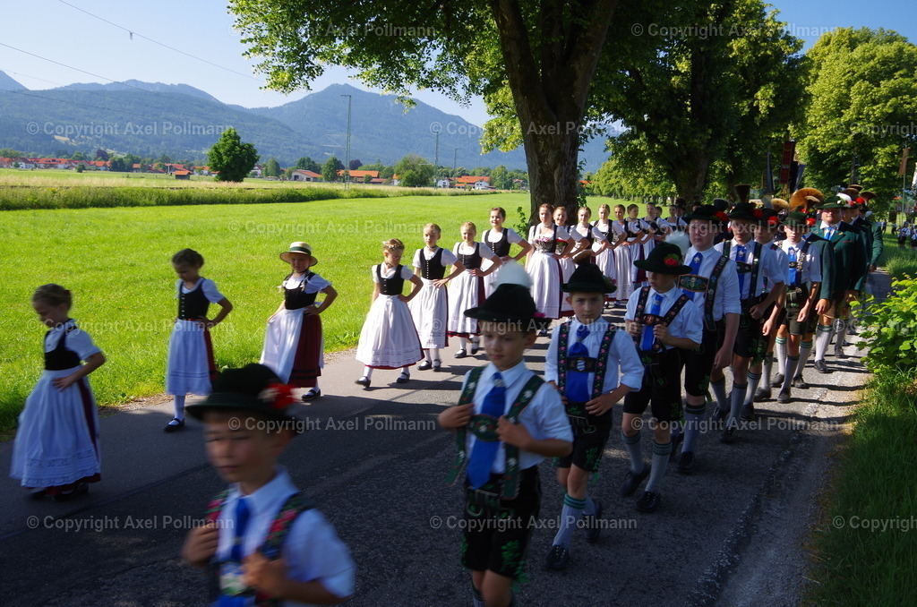IMGP4876 | fotografiert von Axel PollmannLeonhardi Wallfahrt Benediktbeuern und Murnau, Fronleichnam, Fasching, Landschaft im Loisachtal und Benediktbeuern  - Realisiert mit Pictrs.com