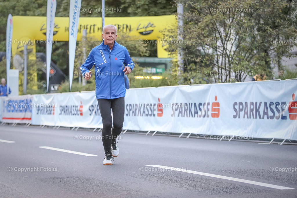 A-BINDER_20220922_0130 | LINZ,  AUSTRIA,22.Sept. 2022 - Night Run, Image shows Night Run.
Photo: Sportmediapics.com/ Manfred Binder